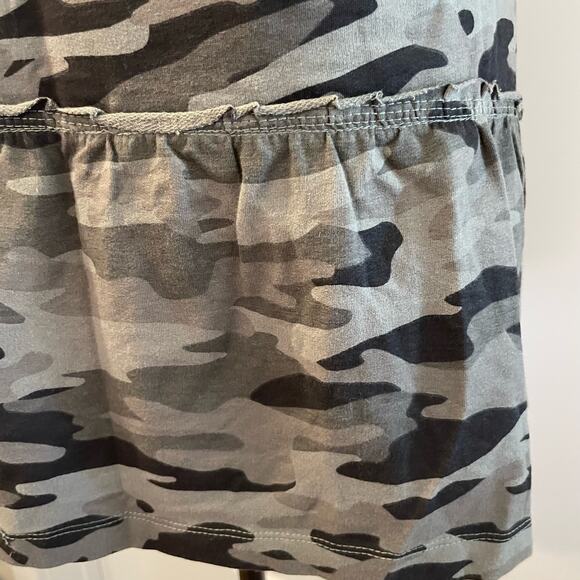 The Sweatshirt pullover siz 2X camouflage relaxed fit slight flared himline S/L - Picture 11 of 16